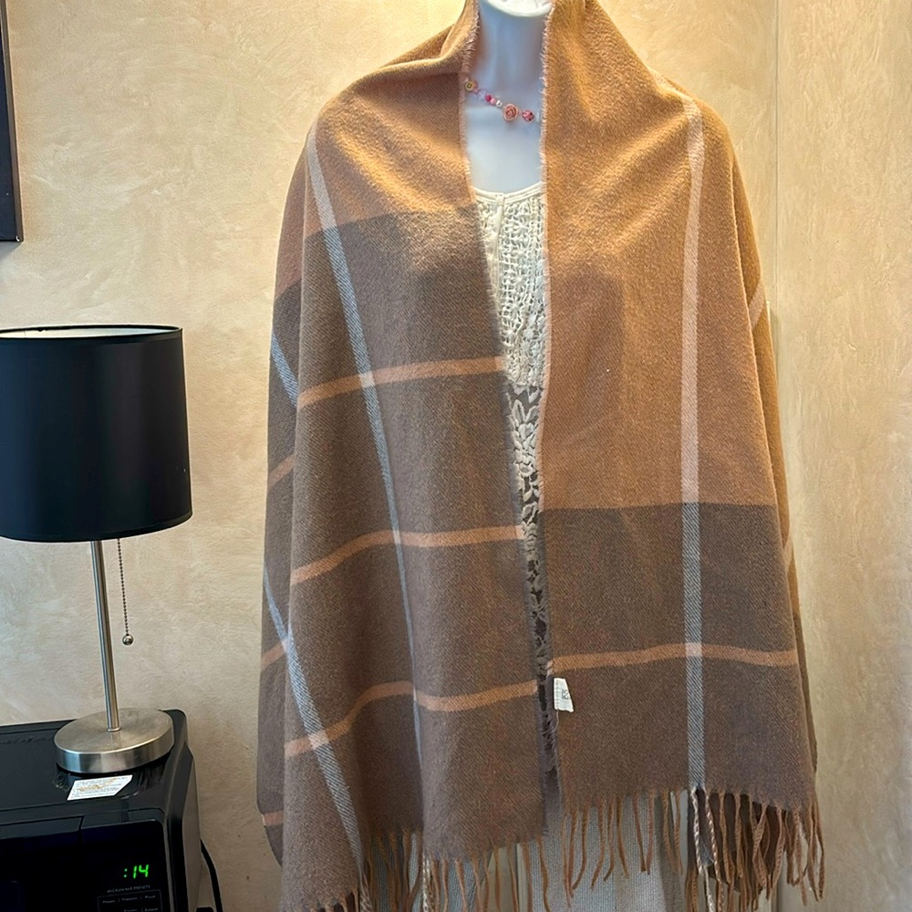 Pretty persuasions! Shawl, muffler! Brown and tan